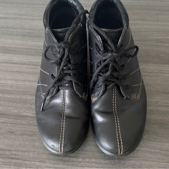 Ecco Womens Black Leather Lace Up Bootie Shoes Womens Size 39 Gore-Tex Comfort - Picture 3 of 13